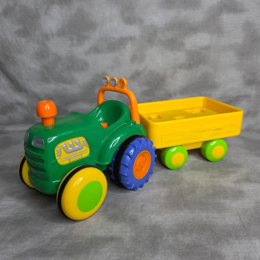 Kidoozie Farmer & Friends Tractor Toddler Toy Plays‎ Animal Sounds & Music